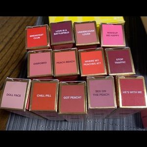 Too Faced Peach Kiss lipstick